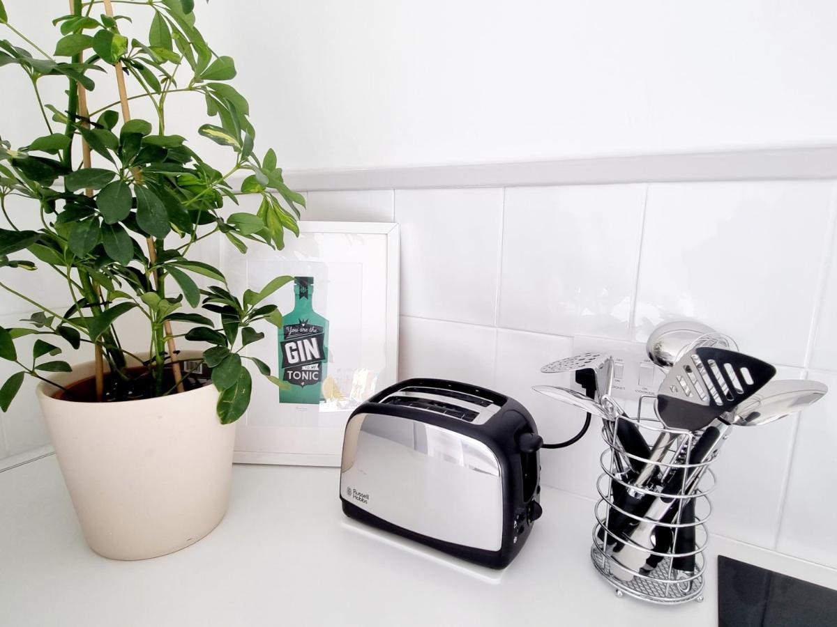 Visit - 4 Bedrooms Apartamento Seaford